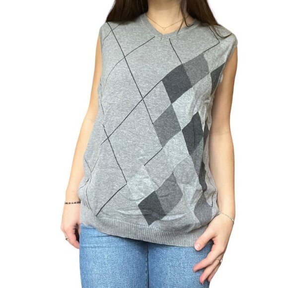 Grey Plaid Oversized Sweater Vest - Picture 3 of 5